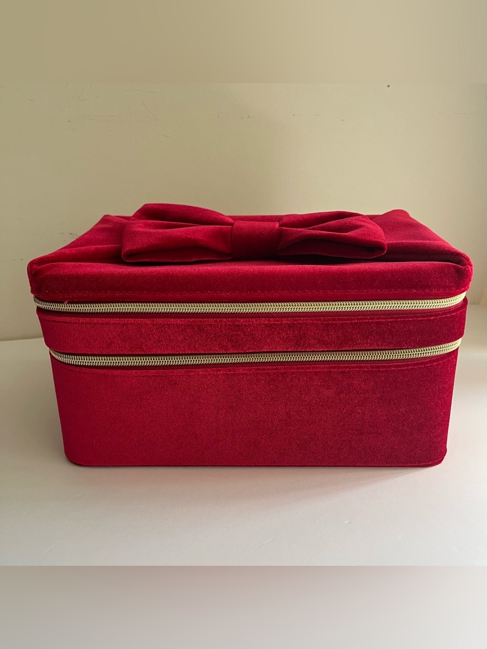 Estée Lauder Red Velvet Travel Cosmetic Case Empty Gift Box